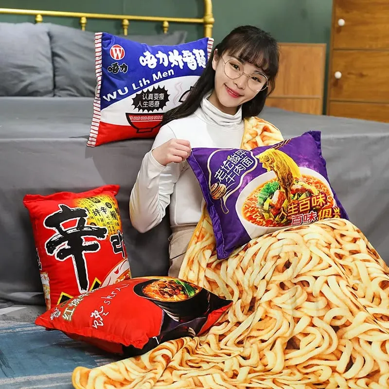 45cm Funny Food Plyšová hračka Simulace Instantní nudle Plyšový polštář s přikrývkou Plněný hovězí smažené nudle Dárky Plyšový polštář