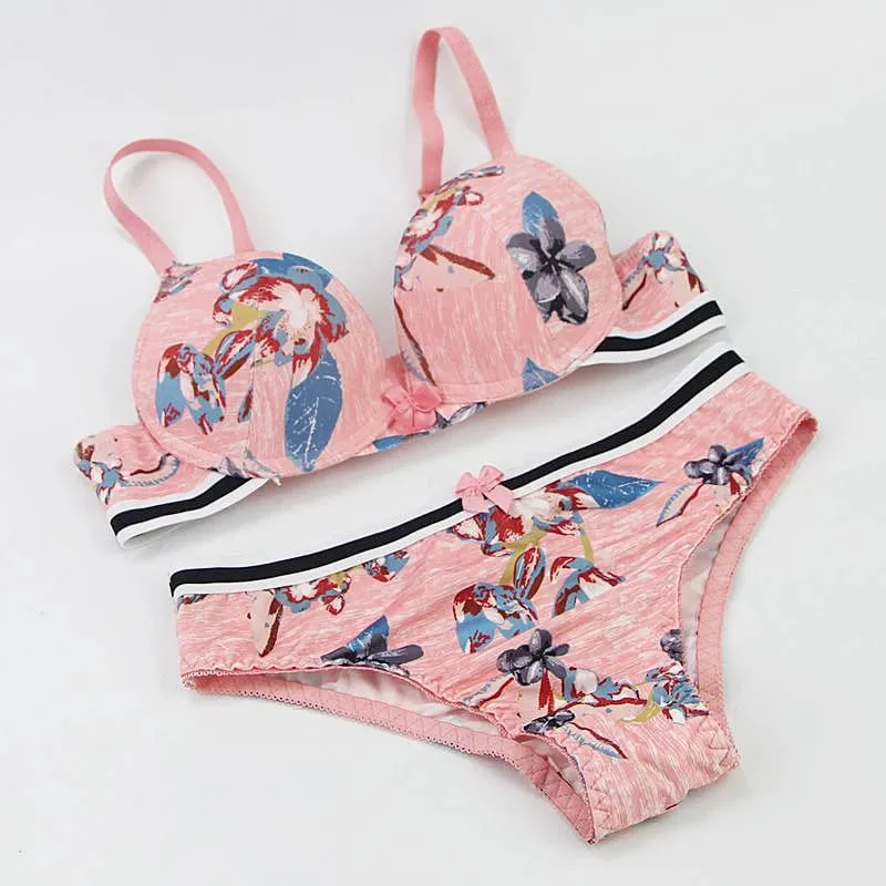 Nouvelle ไม่มีรอยต่อยี่ห้อเซ็กซี่ดอกไม้ Bras Pantes ชุด Push Up ชุดชั้นในสตรี BCDE Cup Plus ขนาดชุดชั้นใน