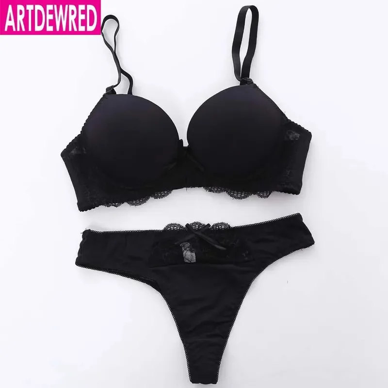 Bagong 2020 Brand Sexy Seamless One Piece Intimate Bras at Brief Sets Underwear Para sa Babaeng Babaeng Push Up Plunge Dress Mga Bra Set