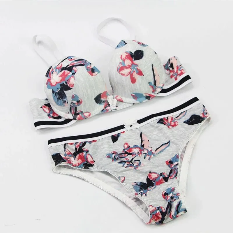 Nouvelle ไม่มีรอยต่อยี่ห้อเซ็กซี่ดอกไม้ Bras Pantes ชุด Push Up ชุดชั้นในสตรี BCDE Cup Plus ขนาดชุดชั้นใน