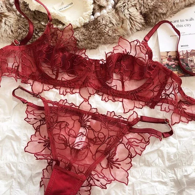 フランスの下着セットセクシーなレースの花の刺繍ブラセット女性下着夏超薄型通気性 Bralette ランジェリーパンティー