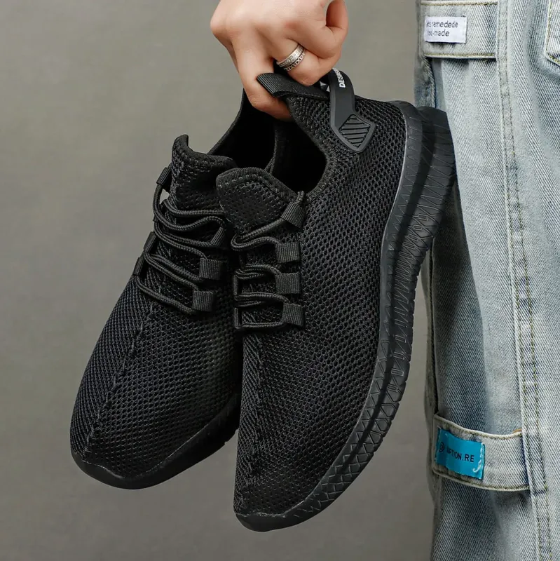 Men Shoes Spring Summer Soft Runing Shoes Lightweight Cheap Mesh Casual Shoes Slip on Sneakers Tenis Masculino Zapatillas Hombre