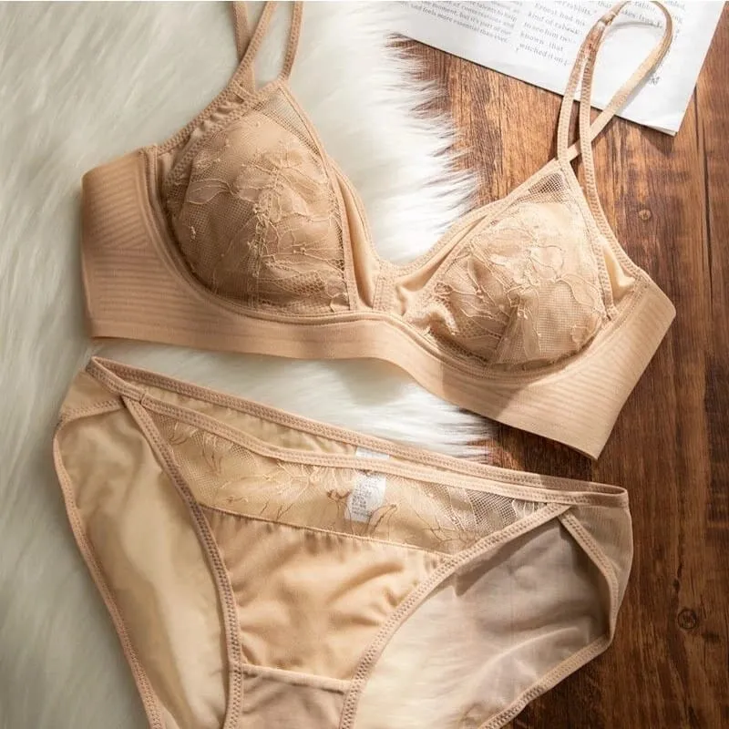 Bestseller French Lace Wireless Bra Set Lightweight Summer Sexy Pure Desire Triangle Cup Ladies Intimates
