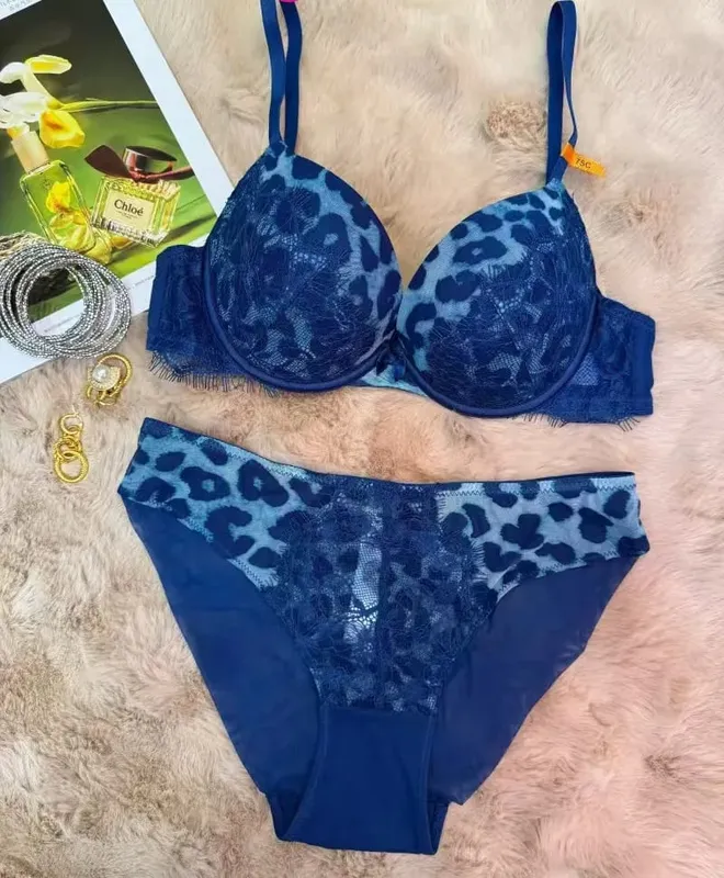 Women's Sexy Lace Push-Up Bra Set with Steel Ring Gathered Comfortable Close-Fitting Daily Lingerie