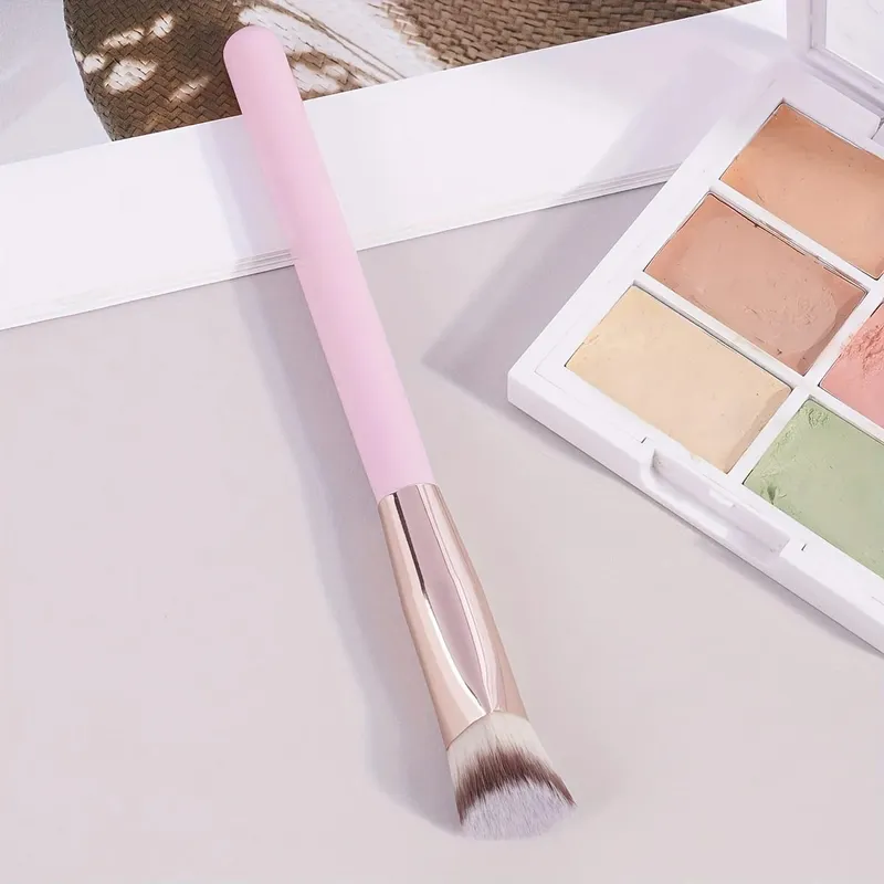 Premium Concealer Brush Triangle Brush Head Soft Synthetic Bristles Fit for The Skin