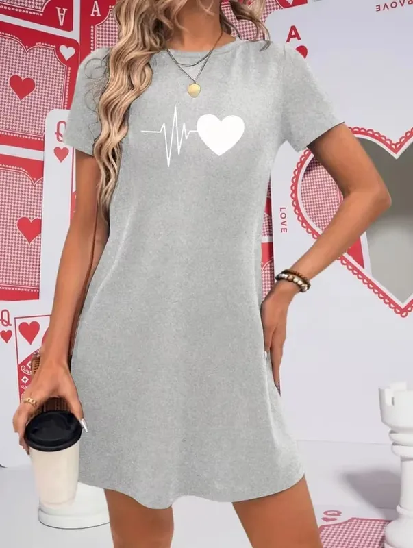 Women's elegant short-sleeved dress with heart-shaped print suitable for casual outings and comfortable wear.