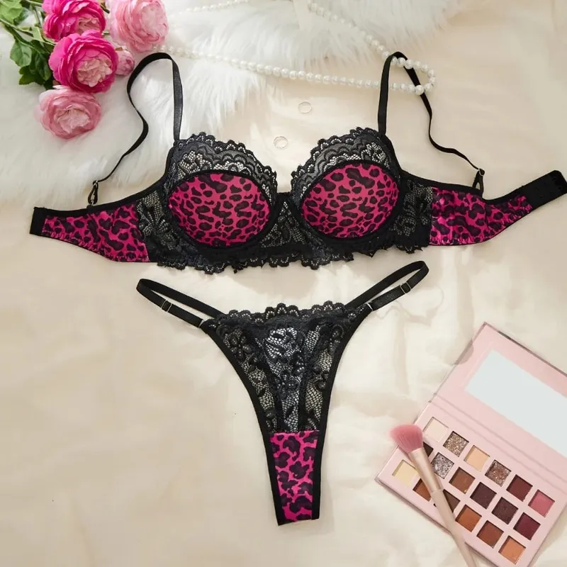 Sexy Fashionable Wild Leopard Print Lace Underwear for Women Lightweight Uplifting Gathering Underwear Bra Set