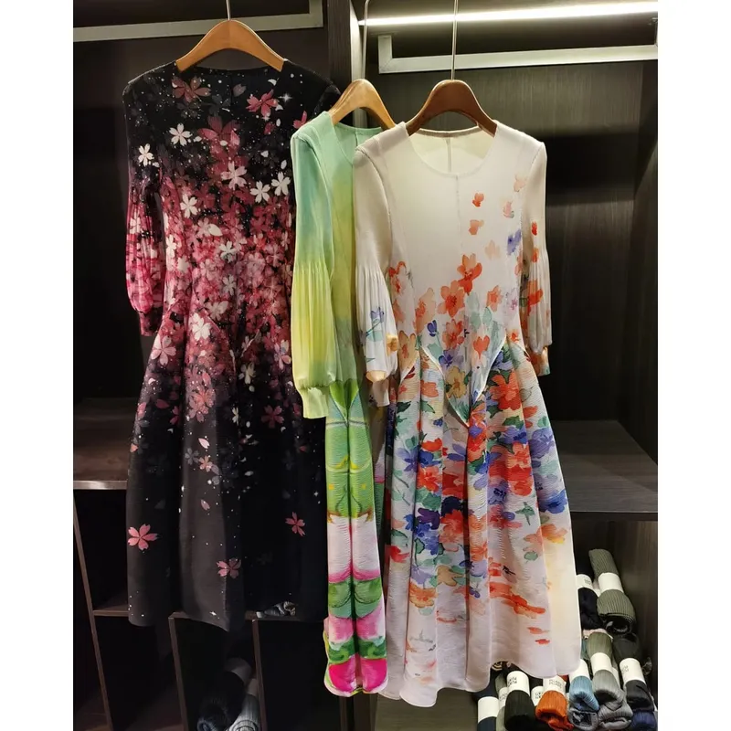 Spring New Oil Painting Print Ruched Dress Women's Beach Vacation Platycodon French Long Dress Fairy Style