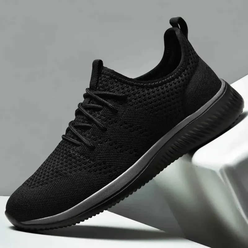 Men Casual Shoes Fashion Breathable Walking Mesh Flat Shoes Sneakers for Men Gym Vulcanized Shoes Black Sneakers