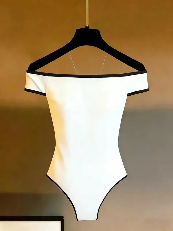 Women's Fitted Off-Shoulder Cami Bodysuit All-Season Y2K One-Shoulder. Body-Hugging Elegant Versatile for Dates