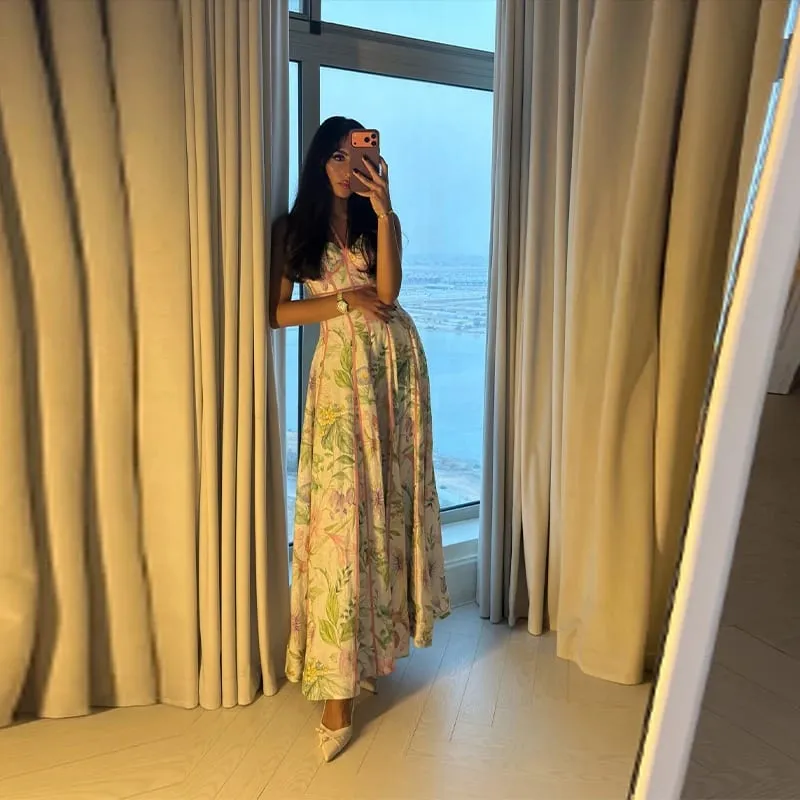 Pakaian Maxi Korset Bermotif Bunga Retro Wanita Seksi Tanpa Lengan Leher Halter Gaun Panjang Bergelombang Wanita Musim Panas Dating Streetwear