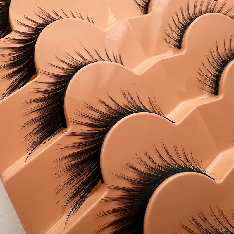 7 pairs of cat’s eye/fox eye falsie lashes one-piece design thick curled soft 3D fluffy mink lashes.
