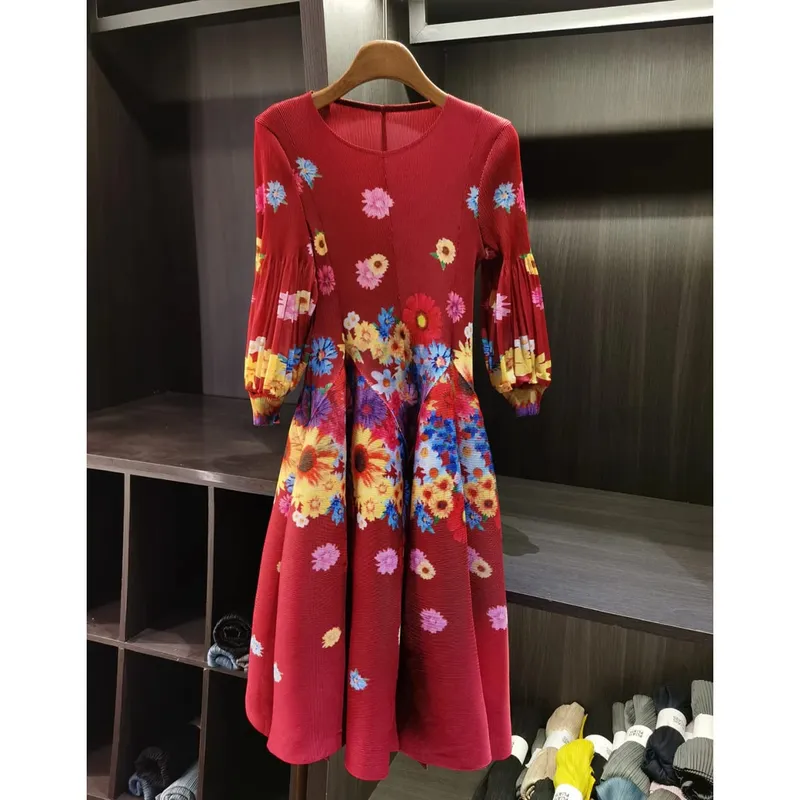 Spring New Oil Painting Print Ruched Dress Women's Beach Vacation Platycodon French Long Dress Fairy Style