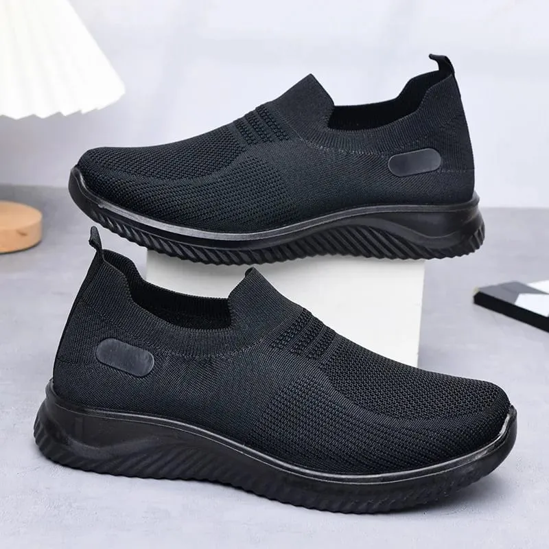 New Men's Casual Sports Shoes with Soft Sole Anti Slip and Breathable Work Cloth Surface for Men