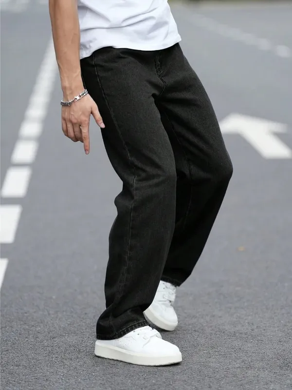 Men's Durable Black Relaxed-Fit Jeans Mid-Waist Comfort Street Style Essential Urban Pants