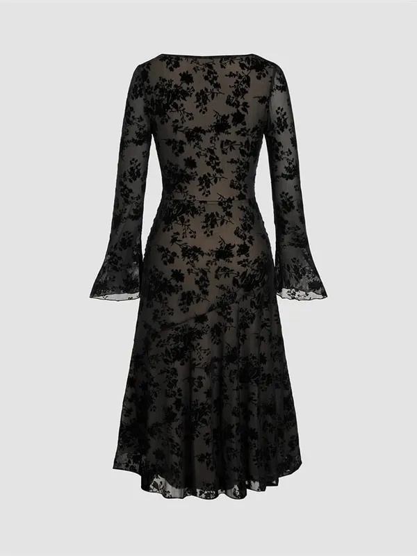 Women's Long Flared Sleeve round Neck Black Floral Lace Elegant Midi Dress Spring Summer Fashionable Casual Maxi Gown