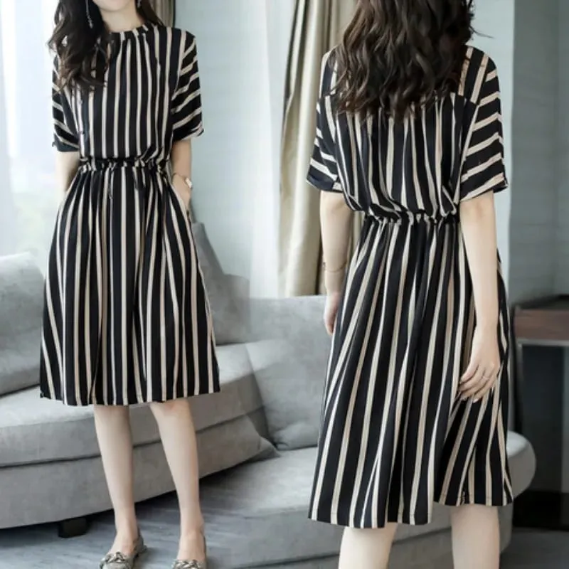 New Women Summer Vertical Stripe Print Dress Lady Waist-Fitting Mid-Length Dress Woman Loose Casual Dress Ladies Outdoor Casual