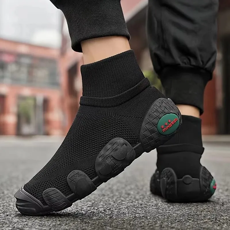 2026 New Summer Breathable Hollow Mesh Shoes Outdoor Casual Sports Shoes Fashion and Versatile Men's Shoes Knit Running Sneakers