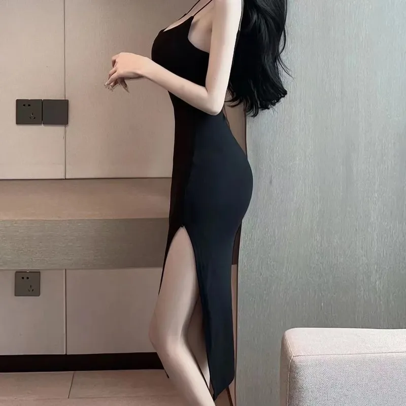 فستان كاميس Y2K مثير متوسط ​​الطول للسيدات صيفي عتيق Y2K فساتين Kpop بدون ظهر سبليت للنساء والحفلات المسائية باللون الأسود الكحلي بدون أكتاف من القماش