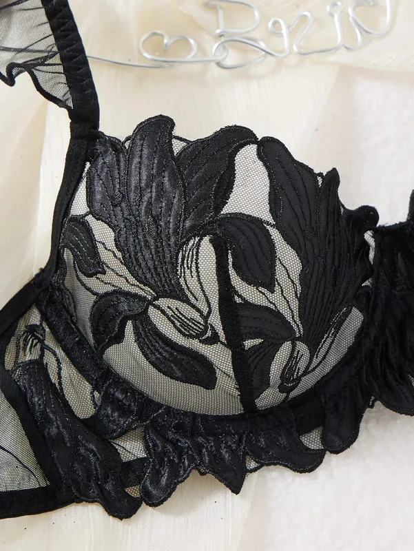 เซ็กซี่สีดำดอกไม้เย็บปักถักร้อยชุดชั้นใน Sheer Mesh Ruffle Underwire Bra กางเกงสวมใส่ที่ใกล้ชิด