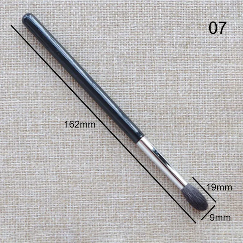 07 Eye Shadow Blending Brush Soft Saikoho Goat Hair Makeup Brushes Cosmetic Tool QINZHI Professional Handmade Make Up Brush
