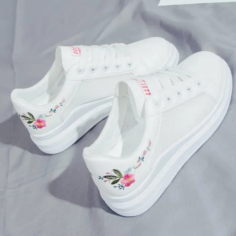 Shoes 2025 Women Running Spring Autumn Fashion White Breathable Embroidered Flower Lace-Up Casual Sneakers Zapatos De Mujer