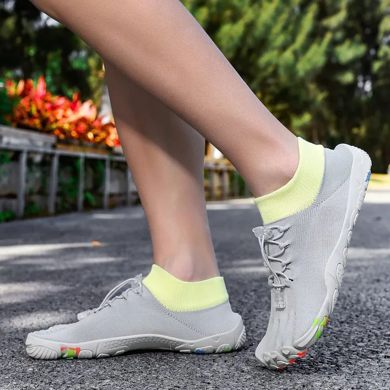 2026 New Men FiveFingers Casual Sneakers Unisex Split Toe Shoe Men Outdoor Off-road Shoes Couple Five Toe Running Shoes