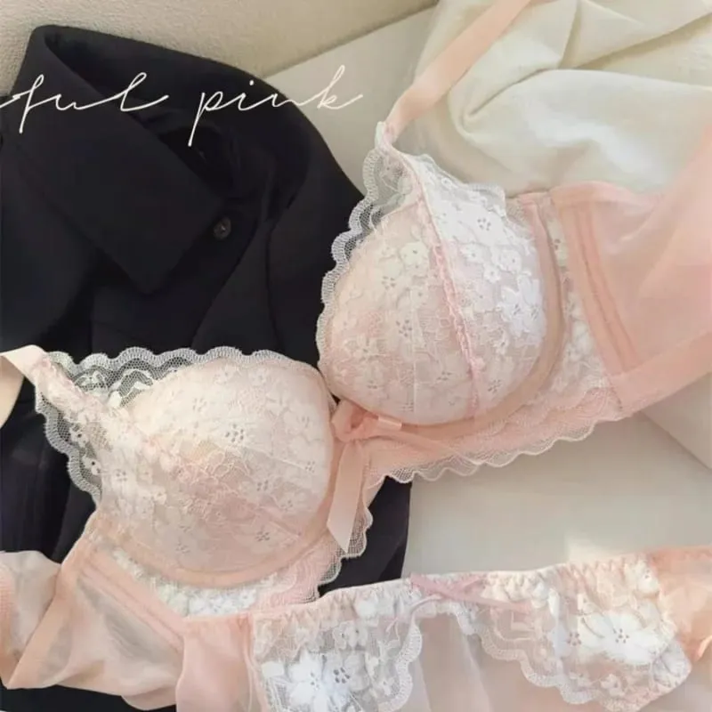 Sexy Lace Lingerie Set Manga-Style Bra Small-Bust Gathering Side-Boob Control Uplifting Comfortable Wireless Bra Set.