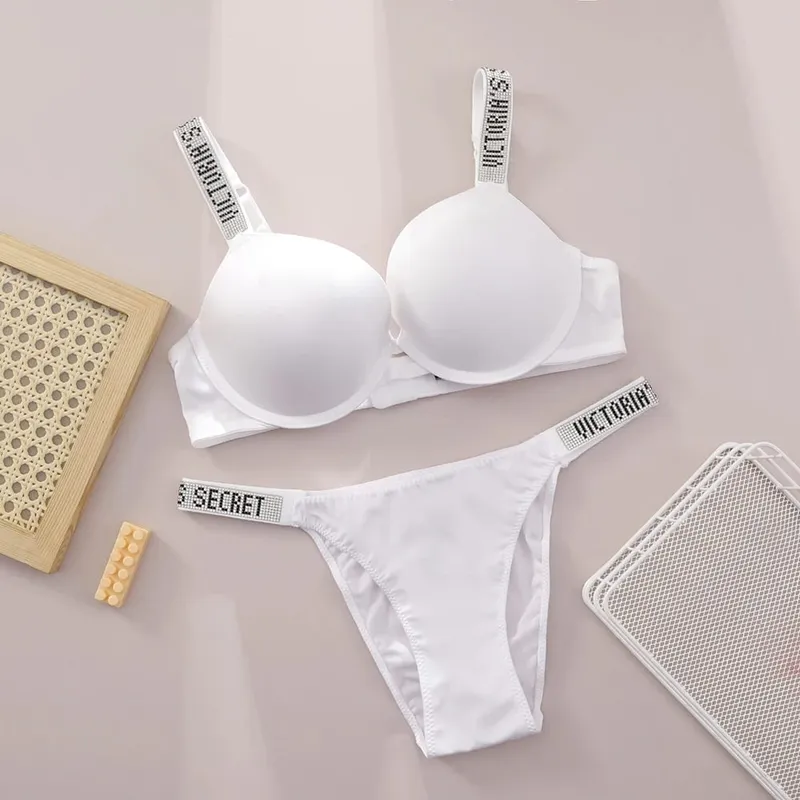 V النساء الدانتيل رفع Bralette سلس مريحة للتنفس الملابس الداخلية المنزل ارتداء مجموعة الملابس الداخلية مجموعة الملابس الداخلية مجموعة حمالة الصدر اللباس الداخلي مجموعة
