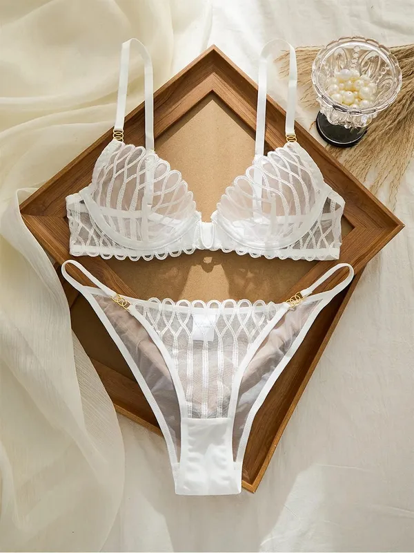 New Lace Transparent Lingerie Set Sexy Hot V Neck Anti Sagging Breathable Bra Panty Ensemble Fashion Daily Women Clothes Supply