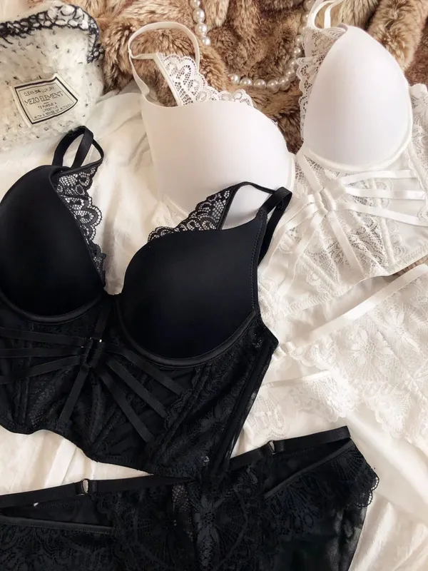 Sexy Lace Camisole with Extended Bra Set Fishbone-Supported Waist-Cinching Underwear Deep V Women Lingerie Panty