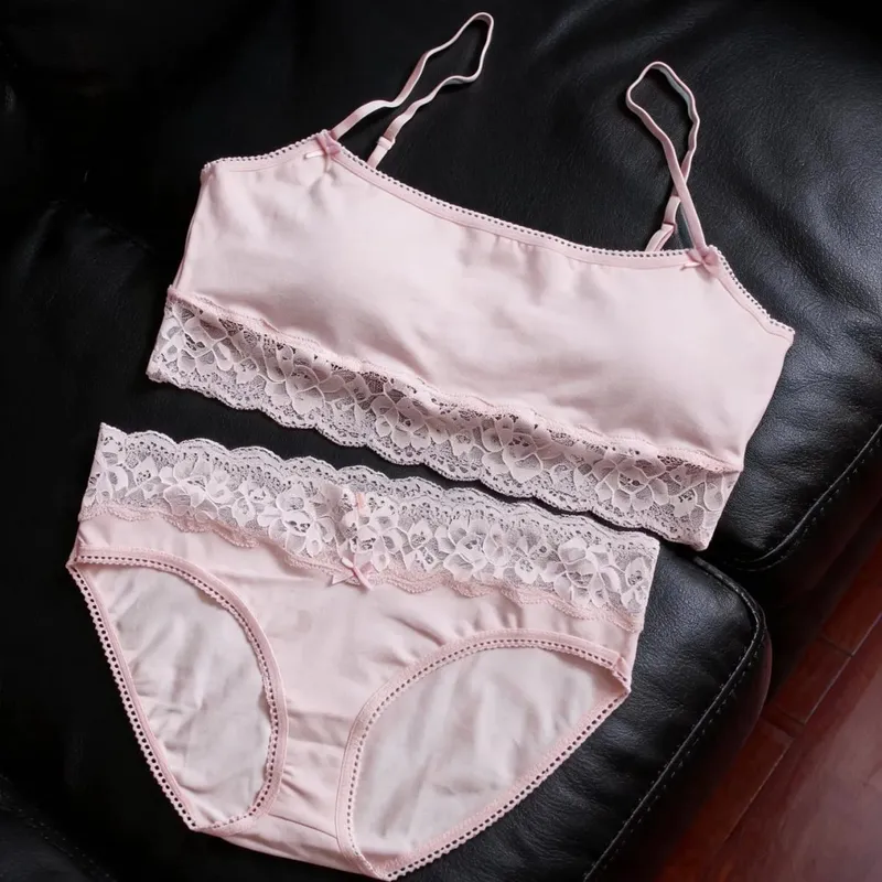 Women's Bra‑and‑Panty Set with Pads Spandex‑Cotton Material Hot‑girl Style Lace Comfort Lingerie Back‑Beauty Camisole Vest wi