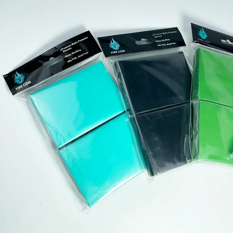 66x91mm 100PCS/sada pevná matná pouzdra na sběratelské karty Standardní velikost chrániče karet pro PTCG/TCG/MTG