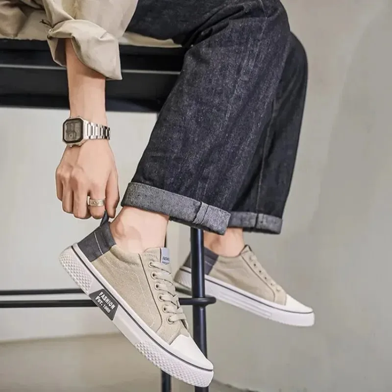 New man's Breathable Versatile Skateboarding Shoes Men's Soft Bottom Casual Sports Trend Fashion Canvas Shoes 37-48 Size