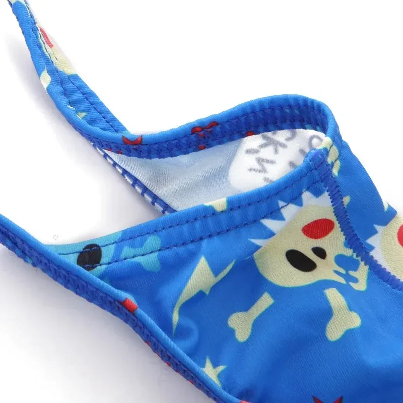 Men's Sexy Swim Briefs Maillot De Bain Bikini Swimsuit With Cool Funny Skull Print for Surf Beachwear Swimming Trunks