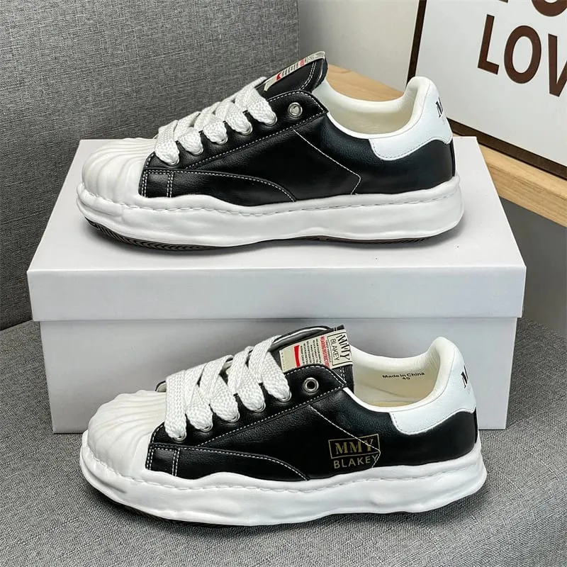 2026 New Men Women Skate Shoes Low Top Trendy Street Style Couple Sneakers Non-slip Wear Resistant Daily Footwear