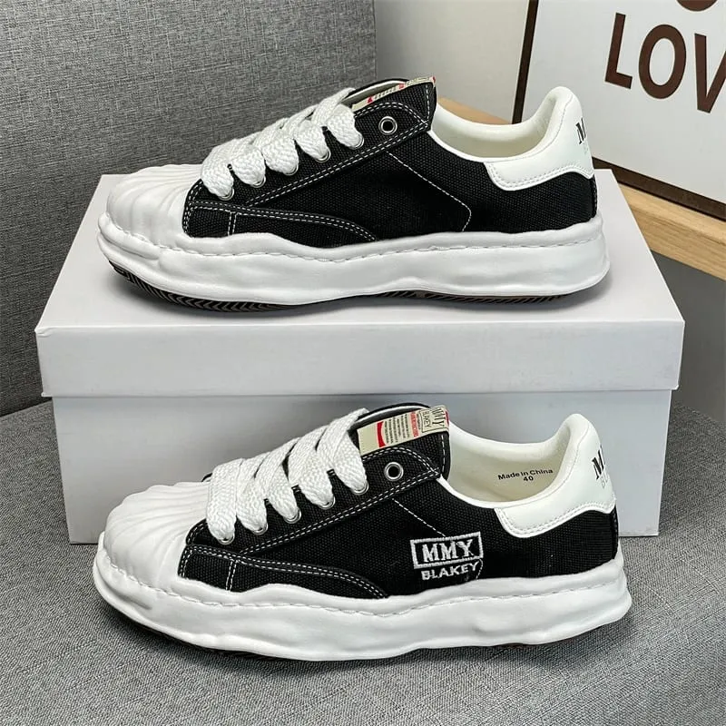 2026 New Men Women Skate Shoes Low Top Trendy Street Style Couple Sneakers Non-slip Wear Resistant Daily Footwear