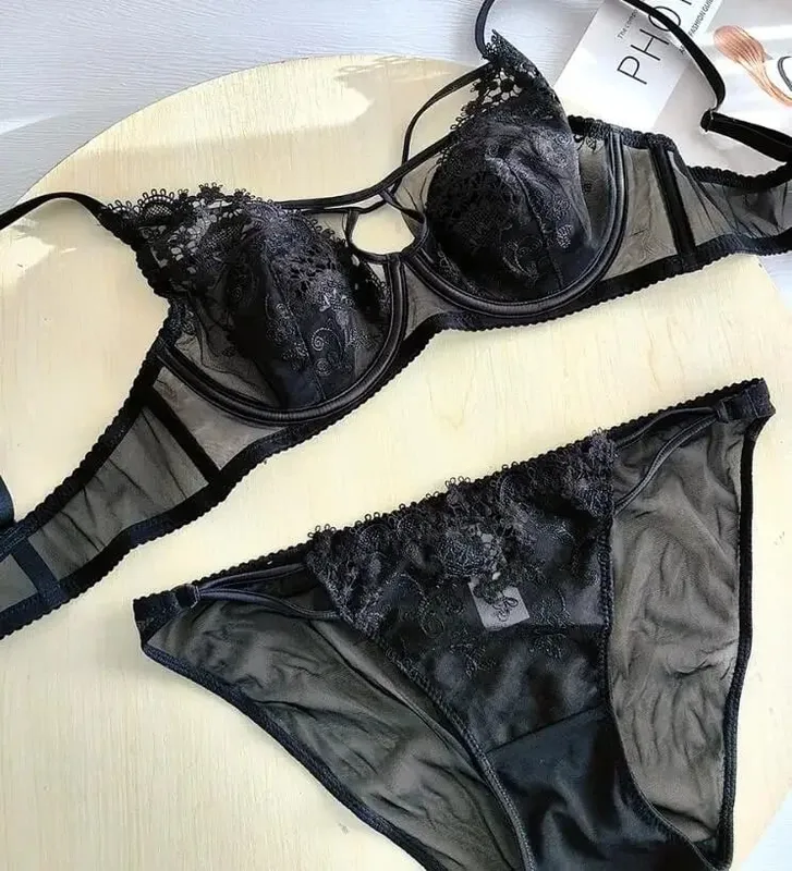 Sexy Lace Lingerie Set with Anti-Sagging Bra Push Up Underwear for Large Breasts