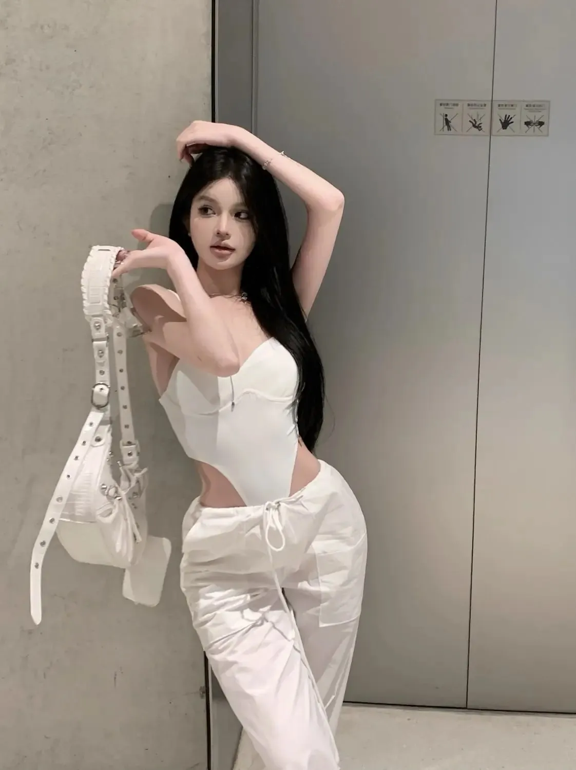 2026 Summer Fashion New Women's Elegant Design Sense Strap Gold Tight Jumpsuit Spicy Girl Street Splicing Inner Combo Top