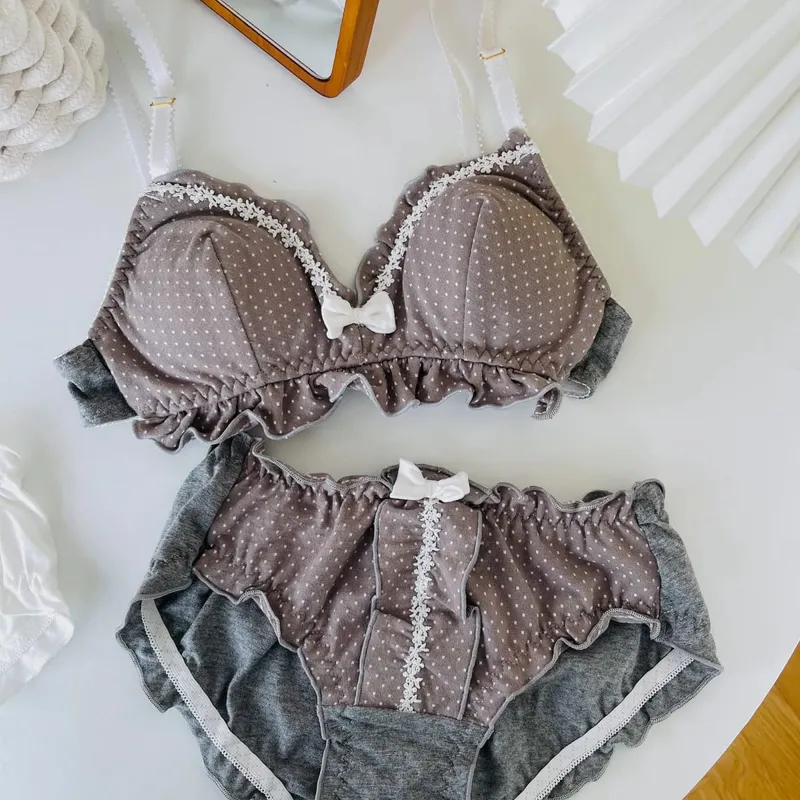 Japanese soft girl bra set cute kitten paw design milk silk fabric wire-free triangular cup women's lingerie — image 8