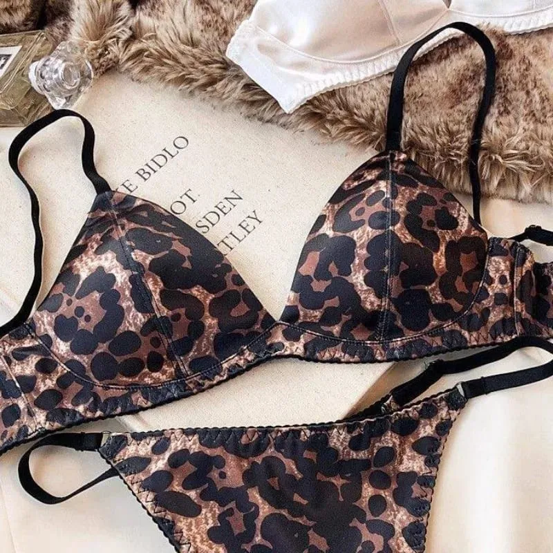 Summer Sexy Bralette for Women Deep V Neck Push Up Triangle Bra Thin Strap Backless Lingerie Small Chest Bikini Top Comfortable