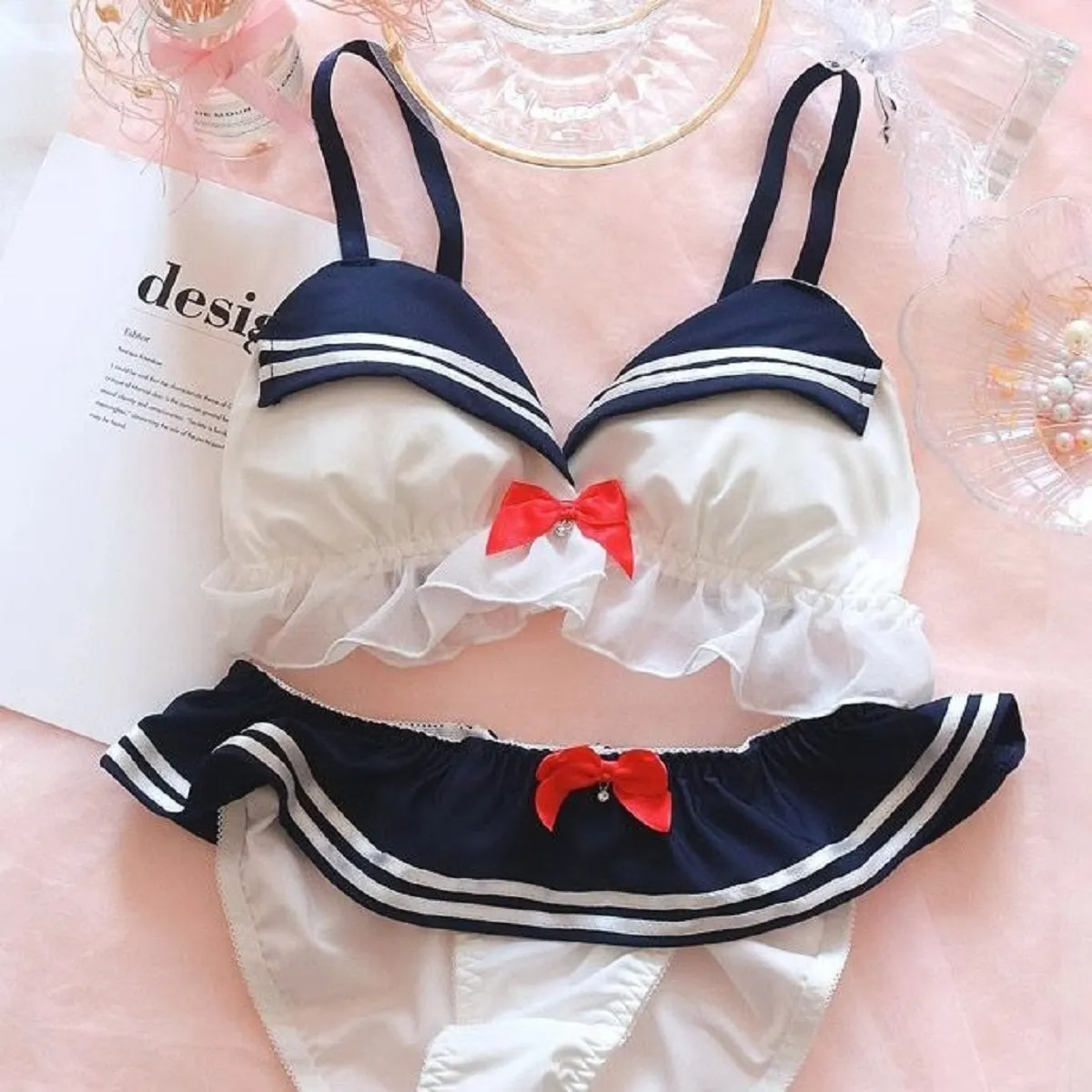ชุดชั้นในสตรีตัด Loli แฟชั่นสไตล์ญี่ปุ่นไร้สายขนาดเล็ก Push Up Slim Bra และชุดกางเกง Panty ชุดหวานคอสเพลย์ชุดชั้นใน