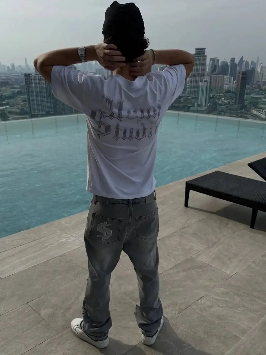 2026 Hot Sell Men Washed Grey Dollar Embroidery Vintage Style Straight Leg Denim Jeans with Frayed Hem Casual Streetwear Trendy