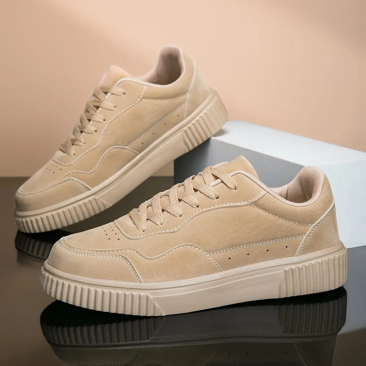 Unisex Sneakers Casual Board Shoes Men Chunky Platform Footwear Women Classic Lace Up Skate Shoes Lightweight Trendy Sneakers