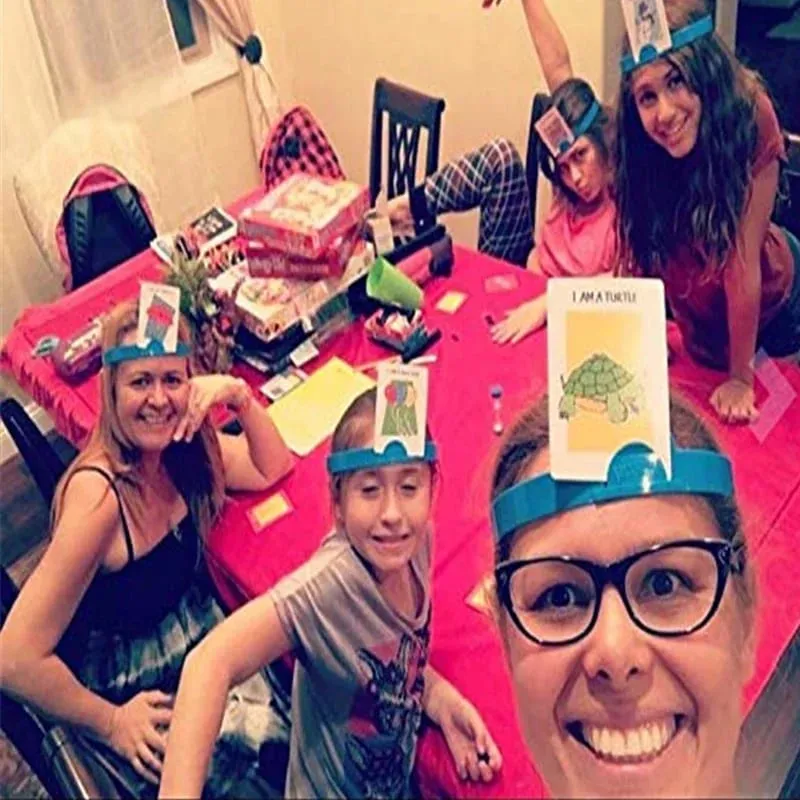Kids Funny Cards Board Game Toy Family Party Game Guess Who I Am Game Parent-Child Interactive Educational Toy Gift for Boy Girl