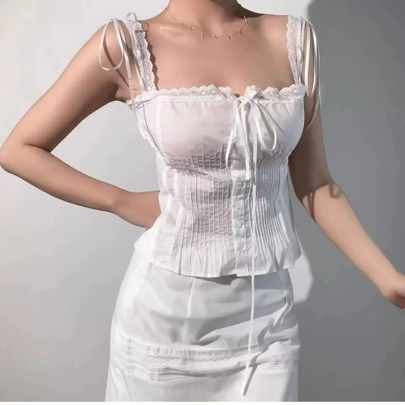 Korean Pure White Lace Vest Women Summer Tanks Bow High Waist Sexy Fashion Top Y2k American Sexy Slim Backless Short Top
