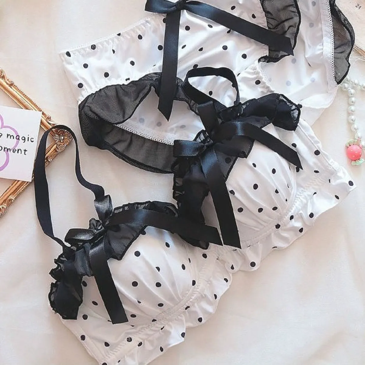 Lolita Spodní prádlo Podprsenka Set Romantická malá prsa Sladká dívka Malá hrudník Cosplay Spodní prádlo Bow Set podprsenky a kalhotek Sexy spodní prádlo 2 P