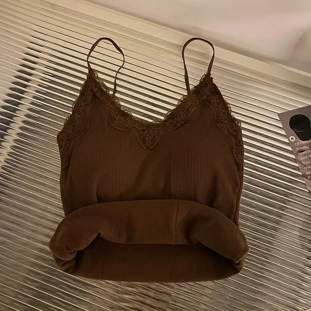 2026 verão fino elegante camis feminino camisola regata sexy sem mangas espartilho topo com almofada no peito doce rendas retalhos colheita topos