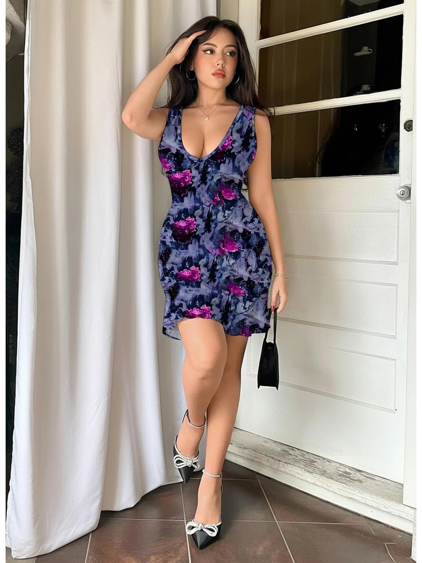 Gradient Floral Sleeveless Deep V Bodycon Dress Sexy Fitted Waist Ruffle Hem Evening Wear Wrinkle-Resistant Polyester