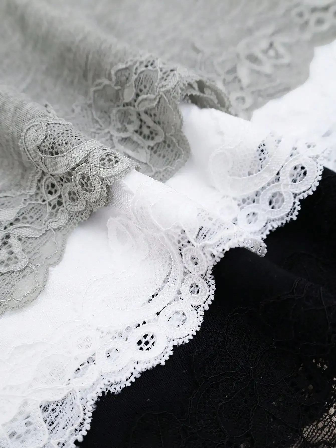 3 Pack Multi-color Women Lace Trim V Neck Spaghetti Strap Slim Fit Long Cami Top 2026 Summer Basic Casual Solid Color Sleeveless
